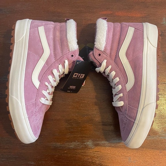 NWT Vans SK8-Hi MTE-1 Women's Suede Sherpa Lined Trainers in Pink Size 11 - Picture 1 of 12